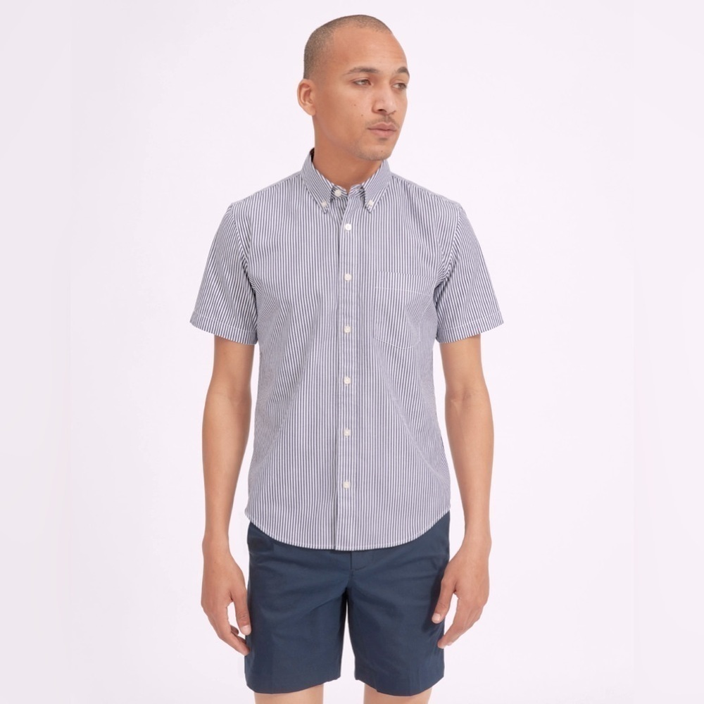 Everlane | The Air Oxford Short-Sleeve Shirt Navy Blue Stripes Medium Classic